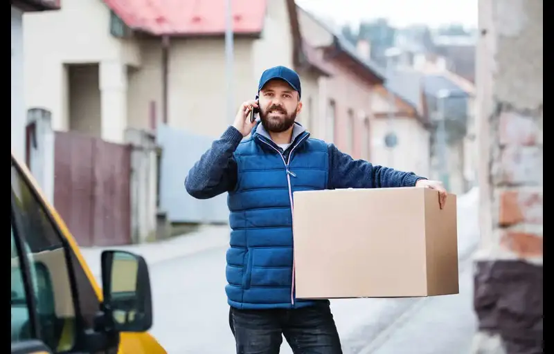 Coursier en livraison pour une entreprise et un commerce à Paris